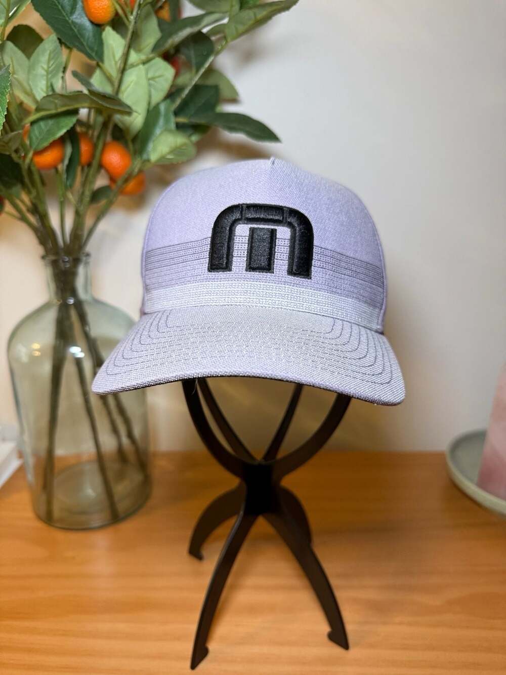 Travis Mathew Golf Country Cabin Hat Ball Cap Snapback Gray Black Stretch Fit